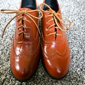 Womens Classic Brown Oxford Shoes